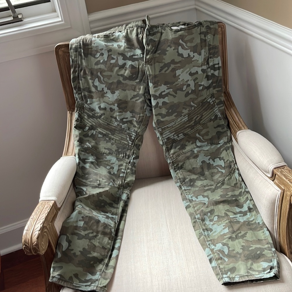 Kardashian  Kollection Camo Pants